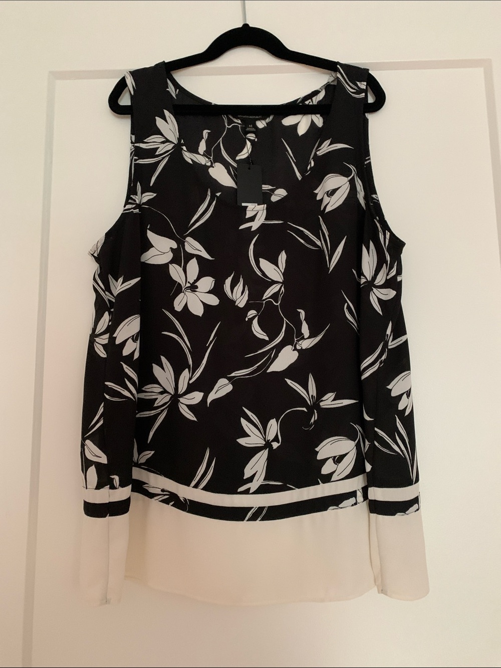 Banana Republic Black and White Floral Sleeveless Blouse